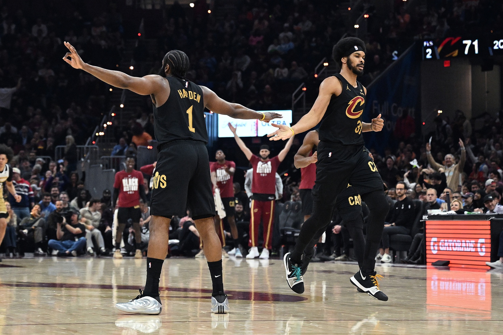 178直播在线观看-厨神！哈登14助攻1/5挡拆烹满汉全席 柱石阿伦复出骑士实力提档